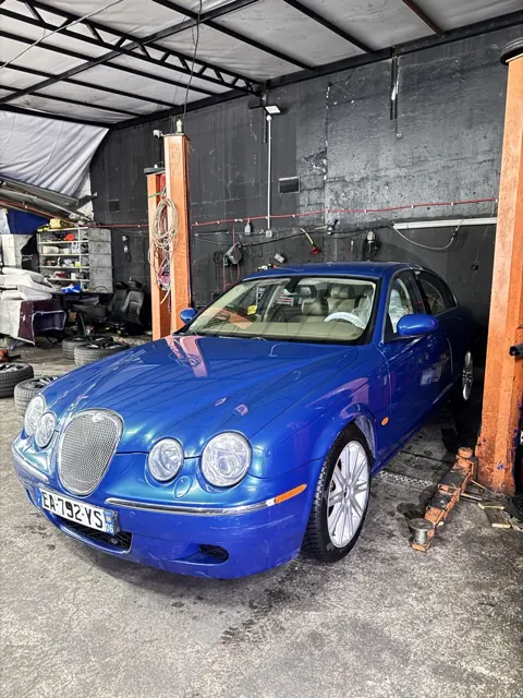Jaguar S-Type — workshop photo, case 3